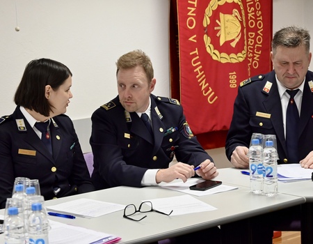 PGD Šmartno v Tuhinju tovarištvo ob vsakem klicu in pisku pozivnika (2)